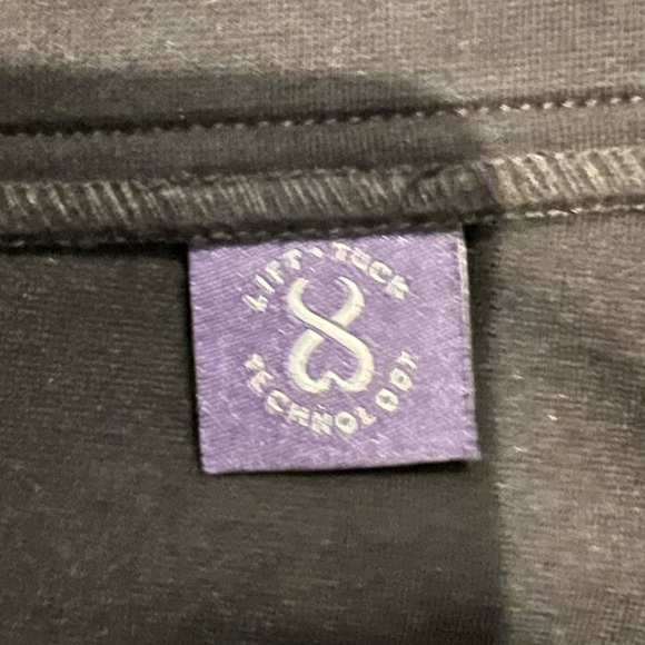 NYDJ size 6p sculpt her pull on leggings. New. Never worn. Tummy panel. Black - Picture 5 of 7